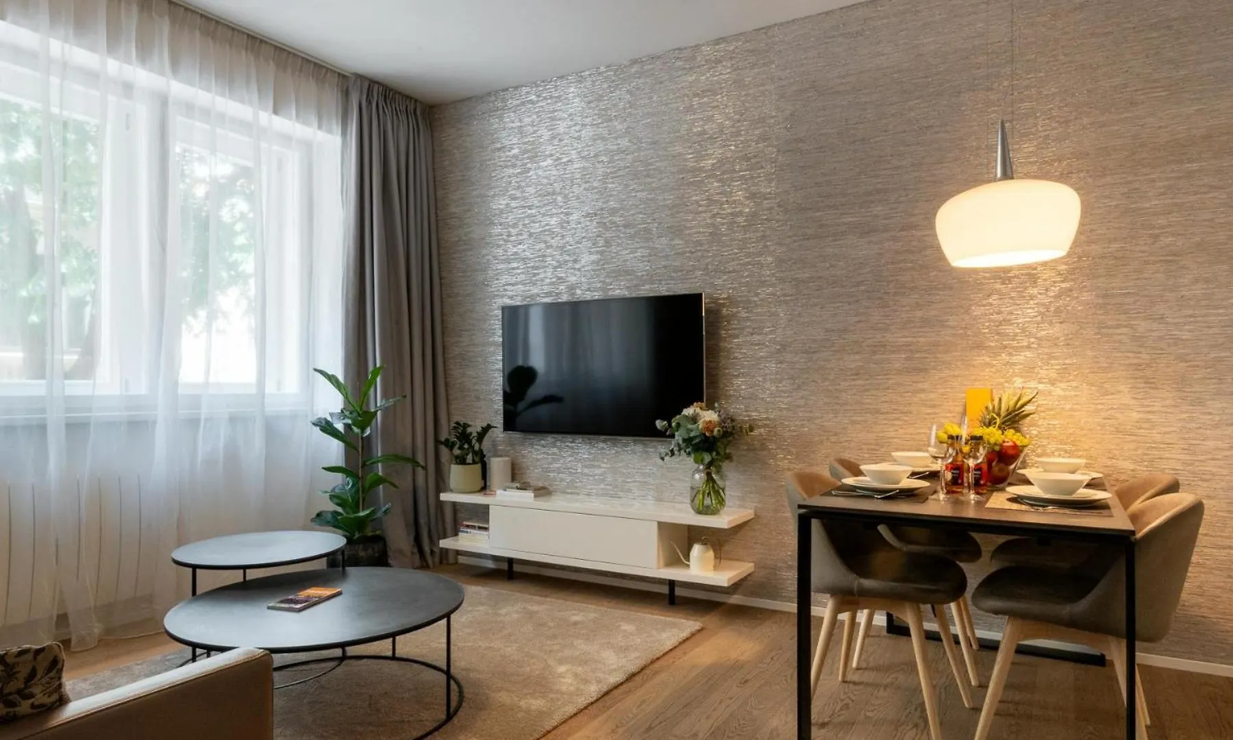 Modern Apartment Near Old Town Praga