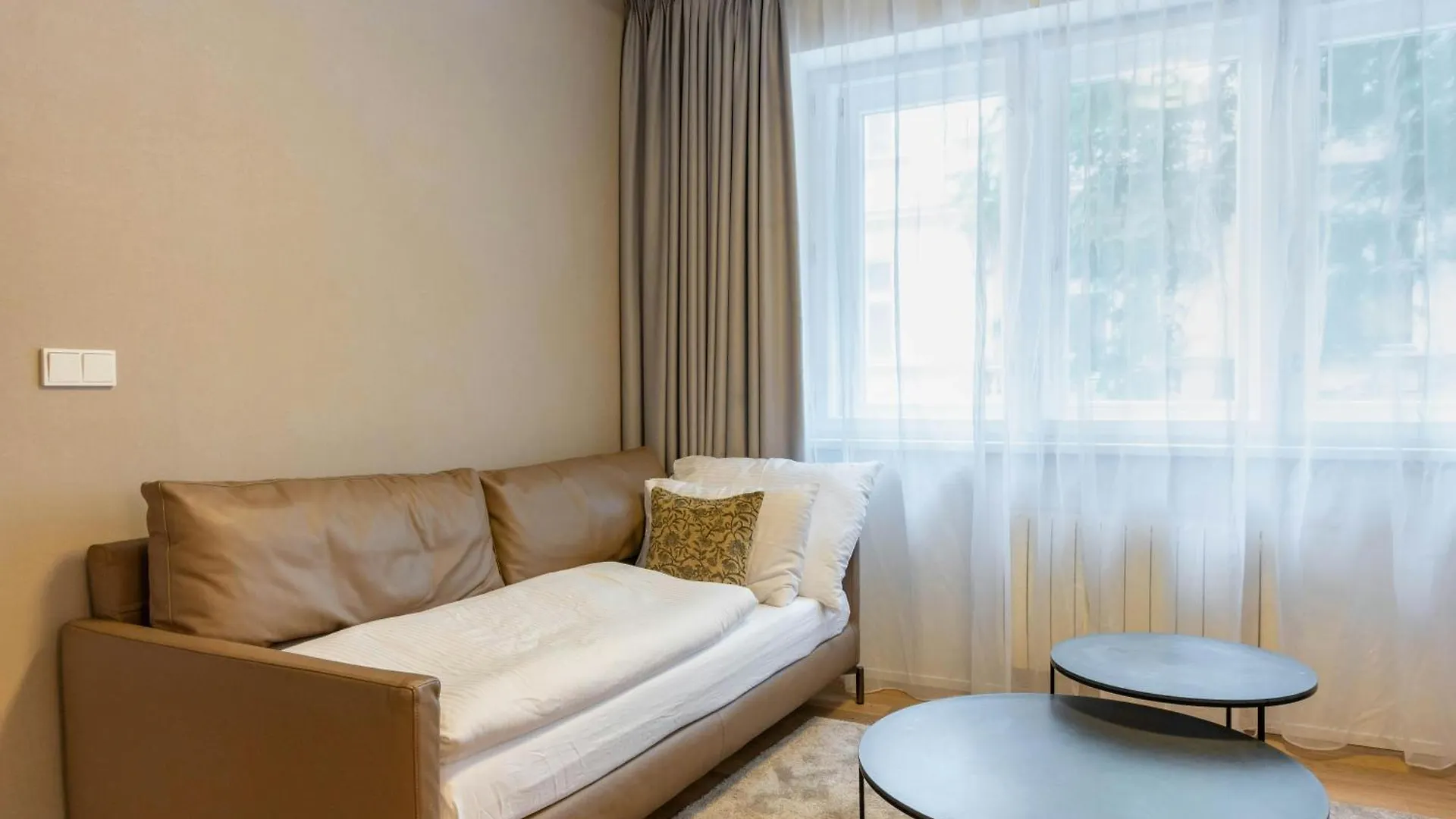 Modern Apartment Near Old Town Praga